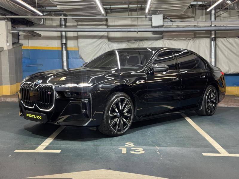 Купить BMW i7 M70 xDrive электро 2024 id-1007439 в Киеве, Фото №[delta]