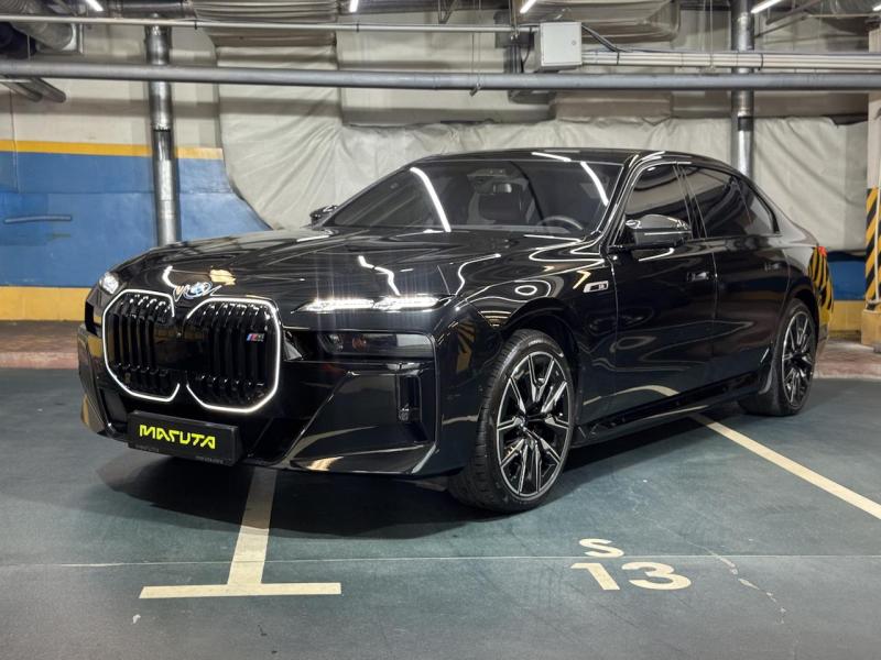 Купить BMW i7 M70 xDrive электро 2024 id-1007439 в Киеве, Фото №[delta]