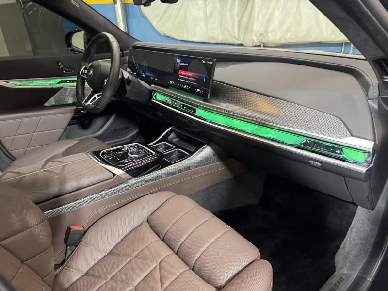 Купить BMW i7 M70 xDrive электро 2024 id-1007439 в Киеве, Фото №[delta]