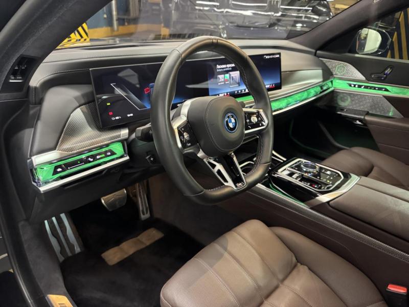 Купить BMW i7 M70 xDrive электро 2024 id-1007439 в Киеве, Фото №[delta]