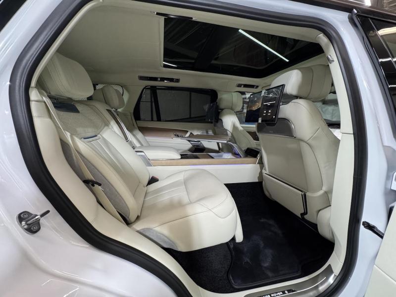 Купить Land-Rover Range-Rover SVAutobiography Long бензин 2024 id-1007458 в Киеве, Фото №[delta]