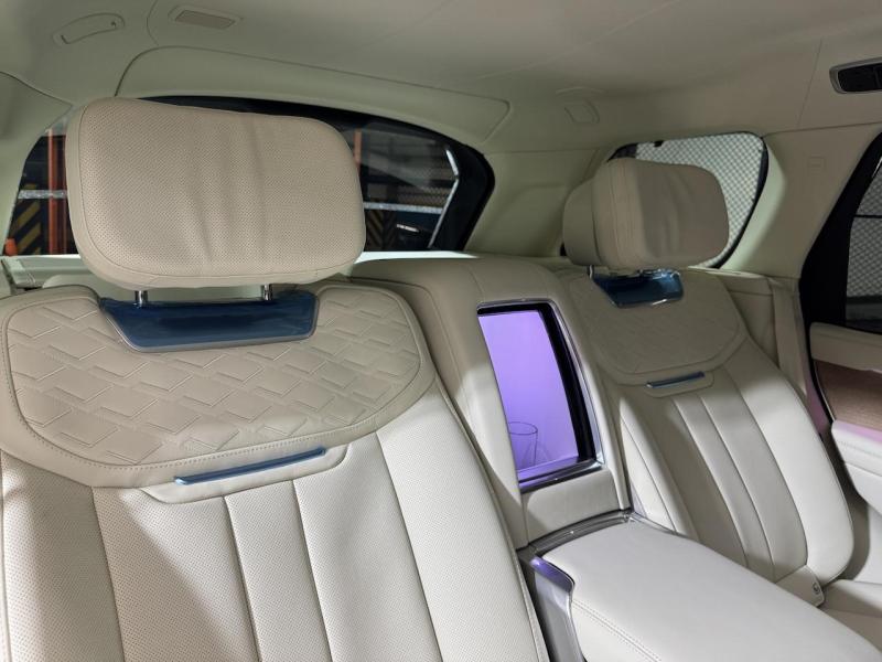 Купить Land-Rover Range-Rover SVAutobiography Long бензин 2024 id-1007458 в Киеве, Фото №[delta]