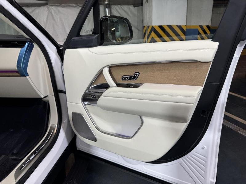 Купить Land-Rover Range-Rover SVAutobiography Long бензин 2024 id-1007458 в Киеве, Фото №[delta]