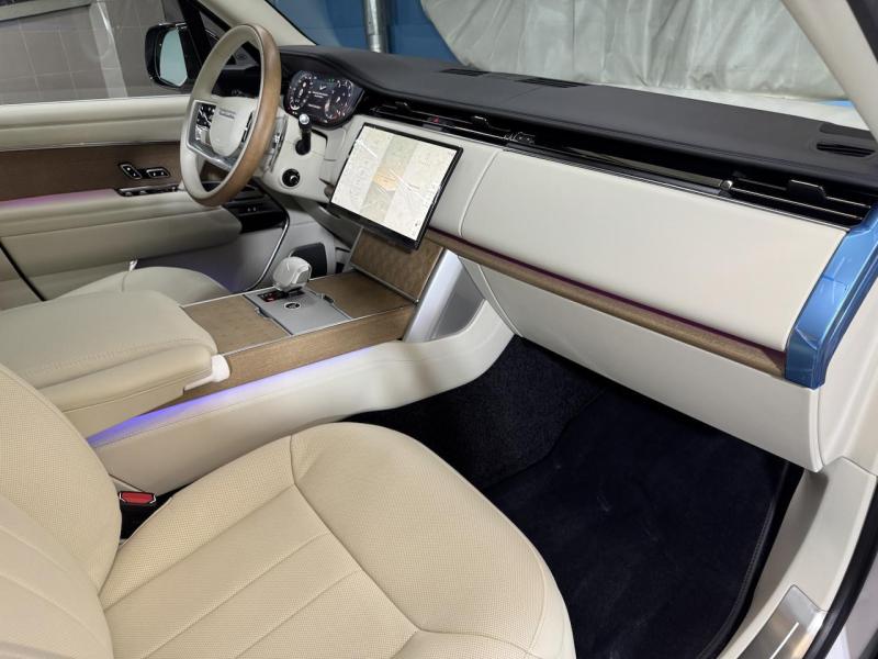 Купить Land-Rover Range-Rover SVAutobiography Long бензин 2024 id-1007458 в Киеве, Фото №[delta]