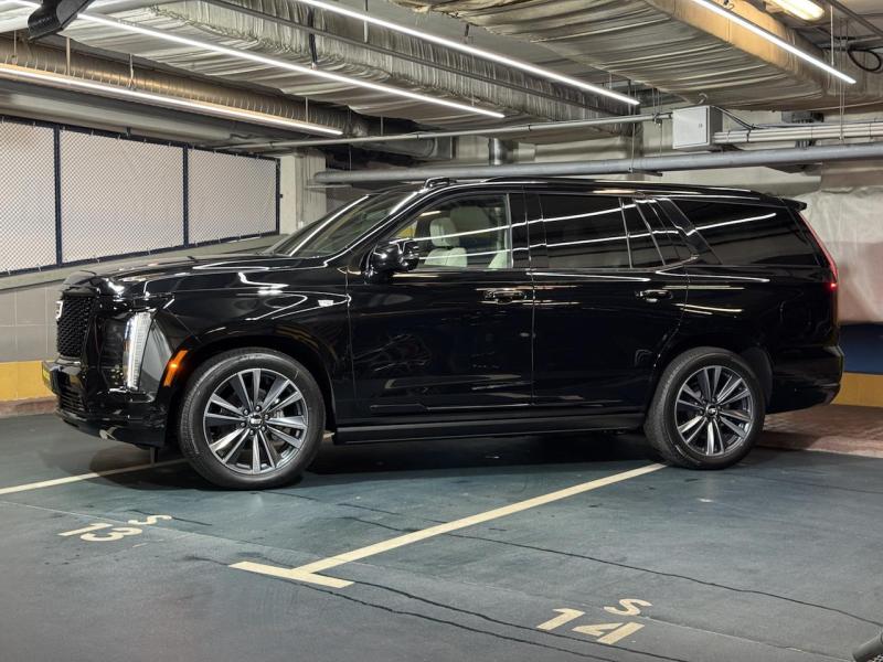 Купить Cadillac Escalade Sport Platinum бензин 2025 id-1007473 в Киеве, Фото №[delta]