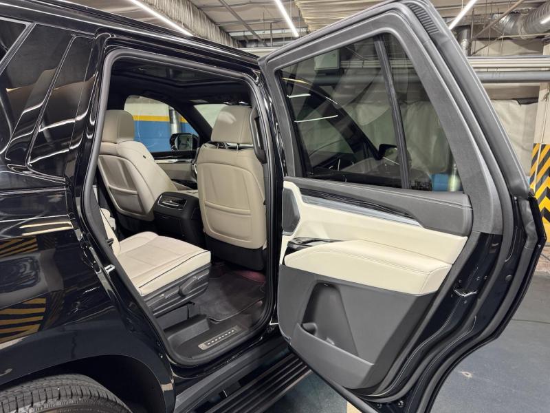 Купить Cadillac Escalade Sport Platinum бензин 2025 id-1007473 в Киеве, Фото №[delta]