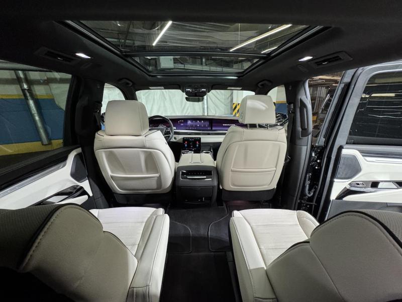 Купить Cadillac Escalade Sport Platinum бензин 2025 id-1007473 в Киеве, Фото №[delta]