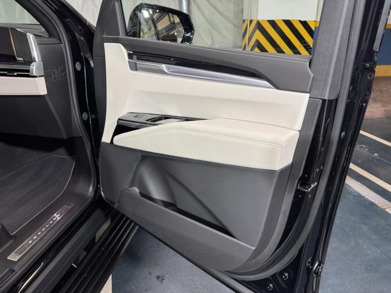 Купить Cadillac Escalade Sport Platinum бензин 2025 id-1007473 в Киеве, Фото №[delta]