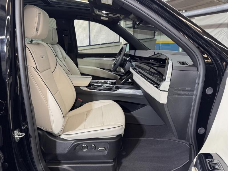 Купить Cadillac Escalade Sport Platinum бензин 2025 id-1007473 в Киеве, Фото №[delta]