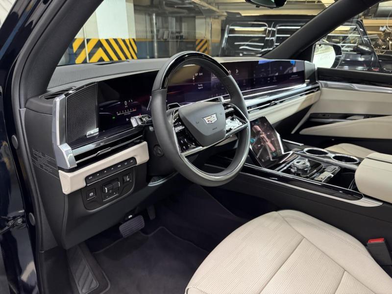 Купить Cadillac Escalade Sport Platinum бензин 2025 id-1007473 в Киеве, Фото №[delta]