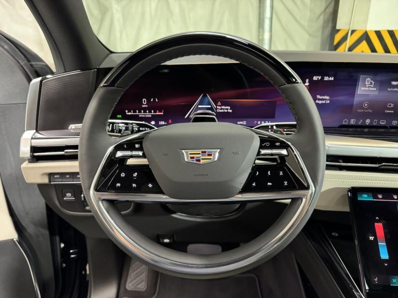 Купить Cadillac Escalade Sport Platinum бензин 2025 id-1007473 в Киеве, Фото №[delta]