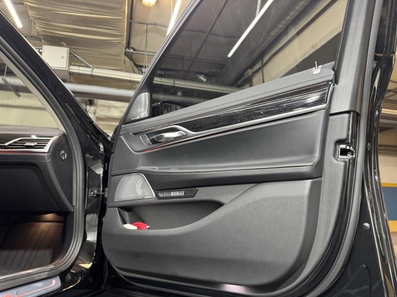 Купить BMW 7-Series 750 Li xDrive бензин 2015 id-1007475 в Киеве, Фото №[delta]