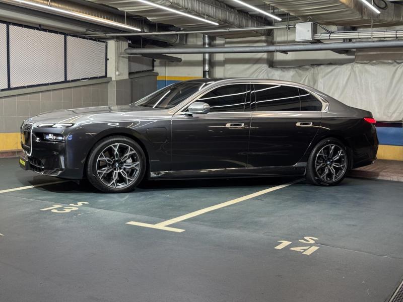 Купить BMW 7-Series 750e xDrive гибрид 2023 id-1007498 в Киеве, Фото №[delta]