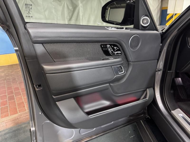 Купить Land-Rover Range-Rover SVAutobiography бензин 2021 id-1007509 в Киеве, Фото №[delta]