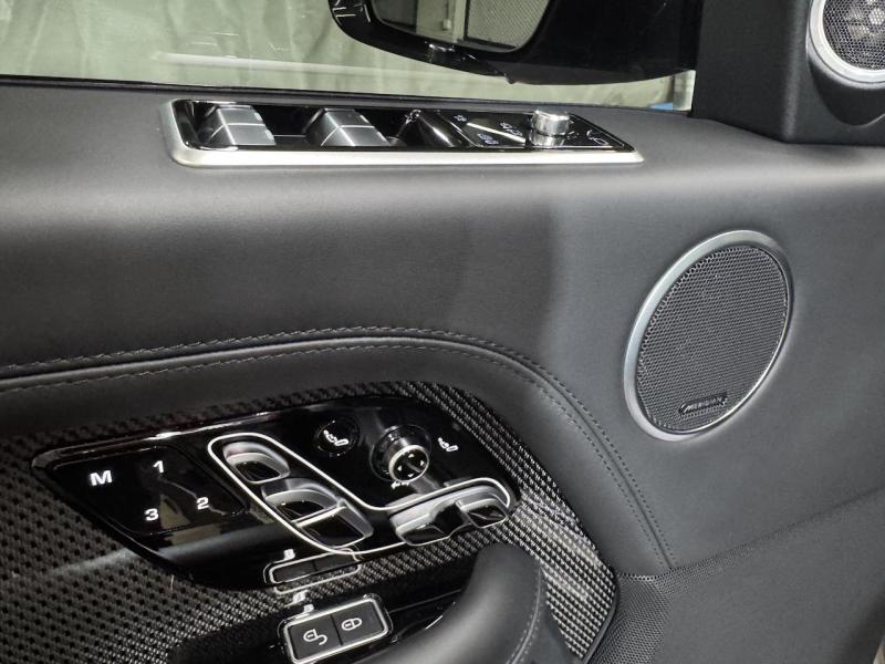 Купить Land-Rover Range-Rover SVAutobiography бензин 2021 id-1007509 в Киеве, Фото №[delta]