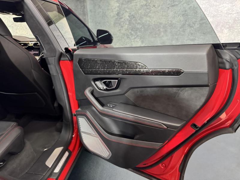 Купить Lamborghini Urus Pearl Capsule бензин 2021 id-1007549 в Киеве, Фото №[delta]