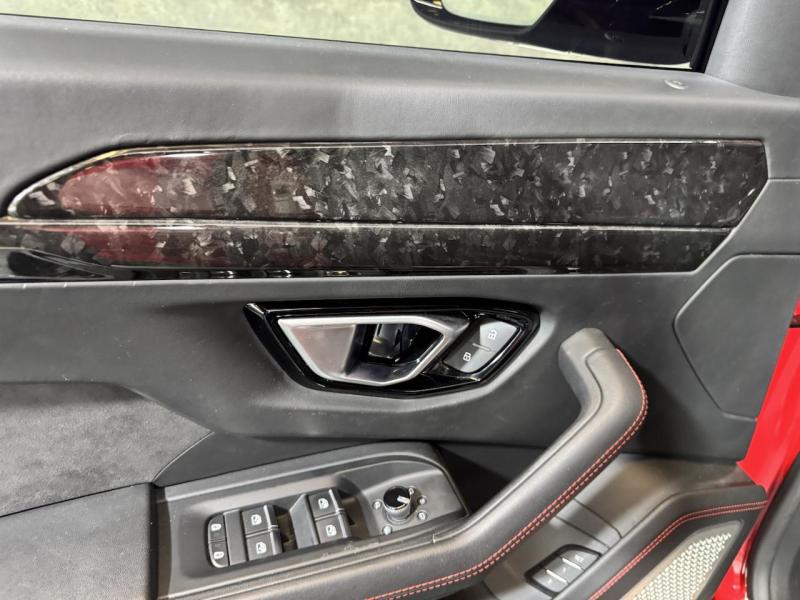 Купить Lamborghini Urus Pearl Capsule бензин 2021 id-1007549 в Киеве, Фото №[delta]