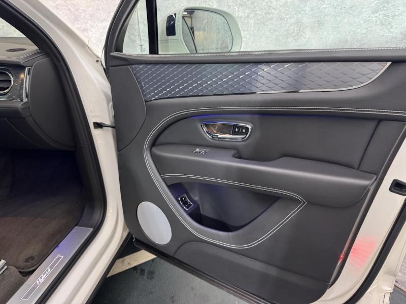 Купить Bentley Bentayga Hybrid гибрид 2021 id-1007705 в Киеве, Фото №[delta]