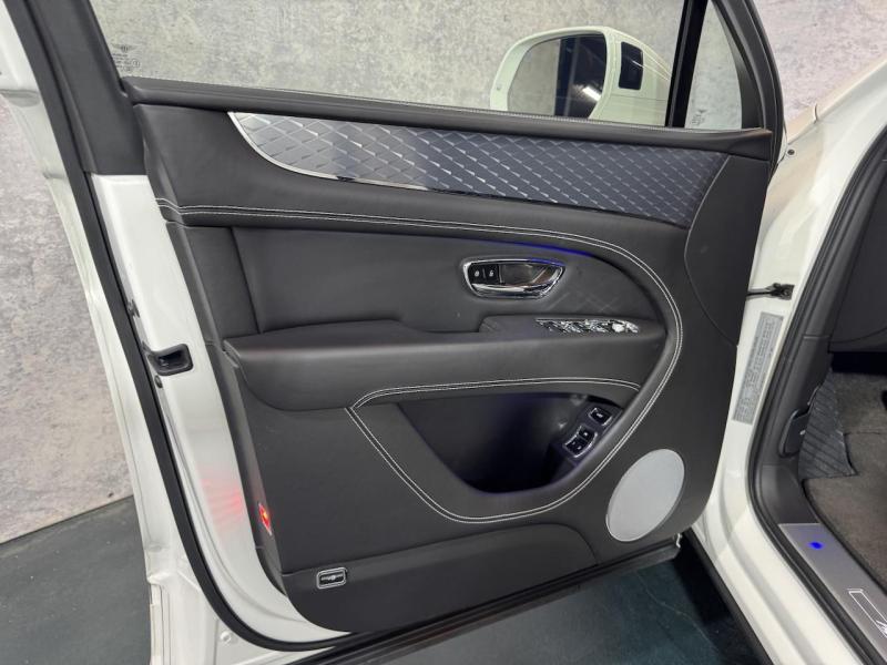 Купить Bentley Bentayga Hybrid гибрид 2021 id-1007705 в Киеве, Фото №[delta]