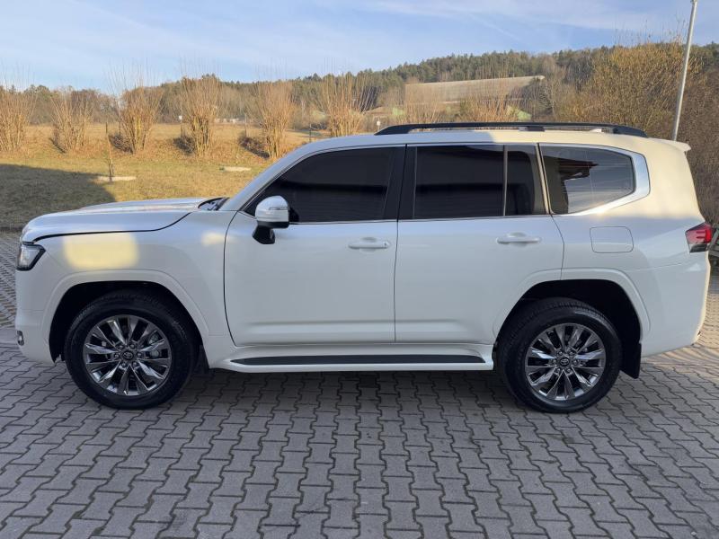 Купить Toyota Land Cruiser 300 Guard Inkas B6+ дизель 2025 id-1007727 в Киеве, Фото №[delta]