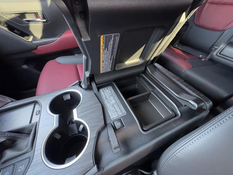 Купить Toyota Land Cruiser 300 Guard Inkas B6+ дизель 2025 id-1007727 в Киеве, Фото №[delta]