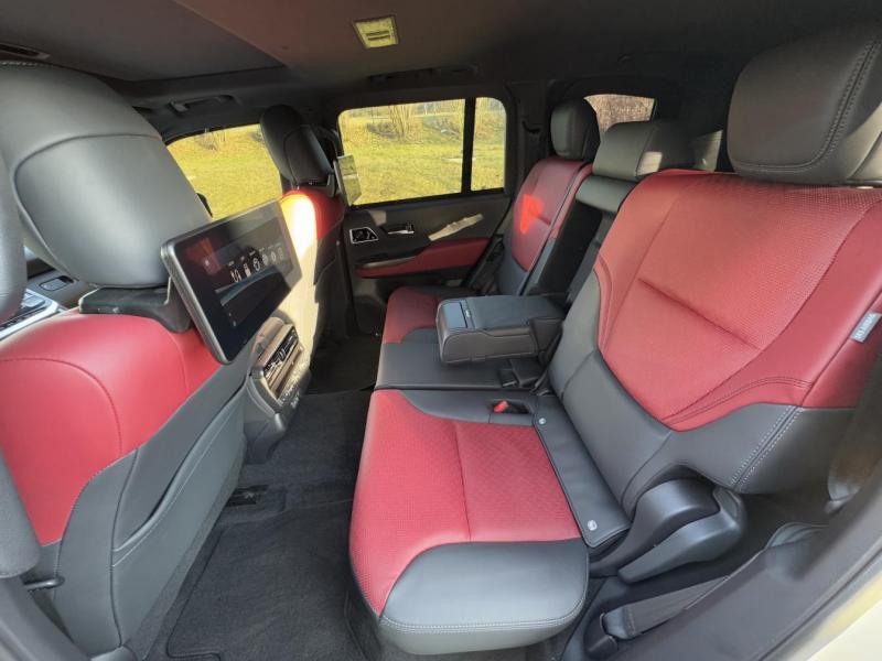 Купить Toyota Land Cruiser 300 Guard Inkas B6+ дизель 2025 id-1007727 в Киеве, Фото №[delta]