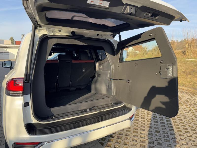 Купить Toyota Land Cruiser 300 Guard Inkas B6+ дизель 2025 id-1007727 в Киеве, Фото №[delta]