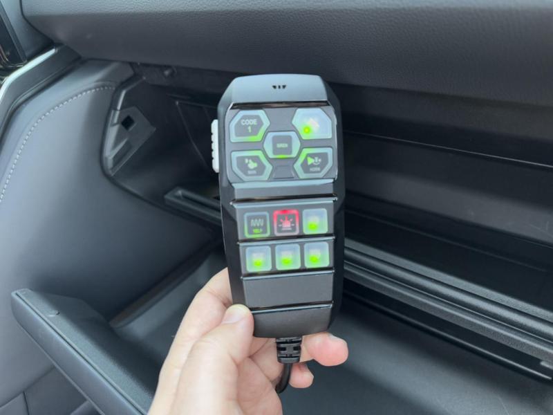 Купить Toyota Land Cruiser 300 Guard Inkas B6+ дизель 2025 id-1007727 в Киеве, Фото №[delta]