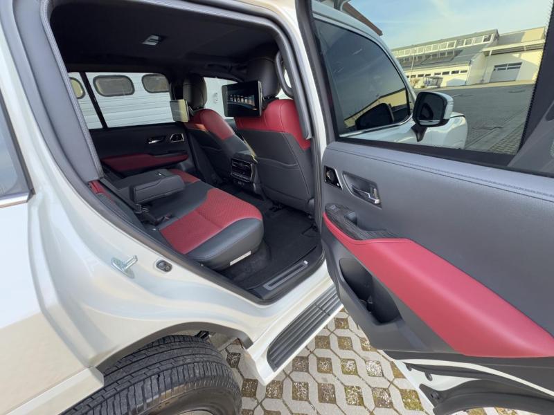 Купить Toyota Land Cruiser 300 Guard Inkas B6+ дизель 2025 id-1007727 в Киеве, Фото №[delta]