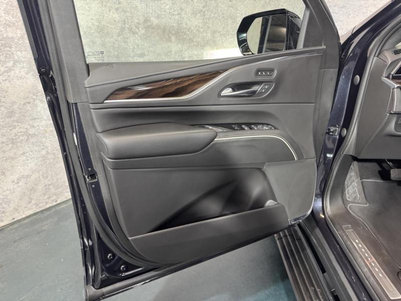 Купить Cadillac Escalade Premium Luxury Platinum бензин 2022 id-1007732 в Киеве, Фото №[delta]