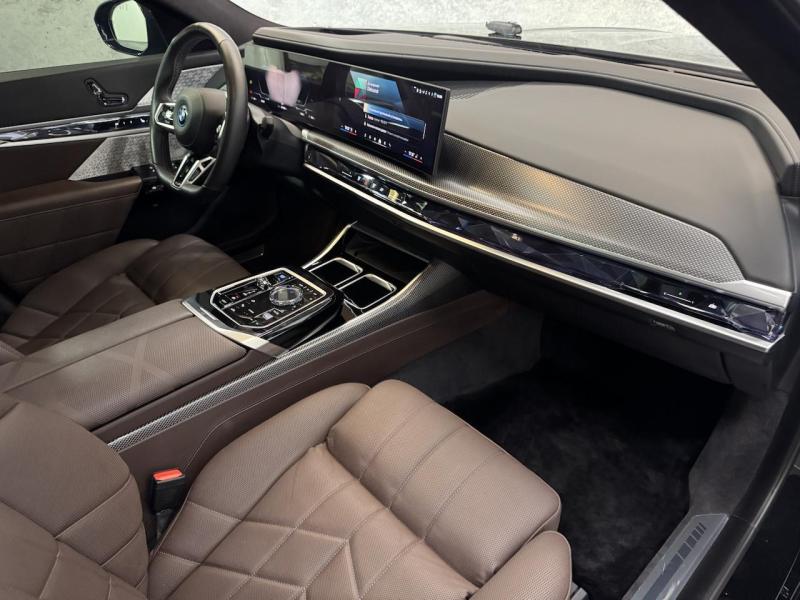 Купить BMW i7 M70 xDrive электро 2024 id-1007734 в Киеве, Фото №[delta]