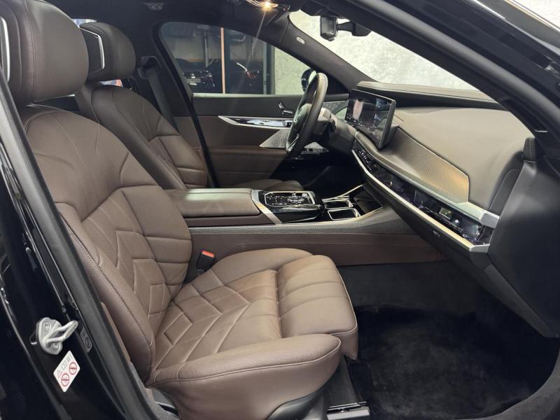 Купить BMW i7 M70 xDrive электро 2024 id-1007734 в Киеве, Фото №[delta]