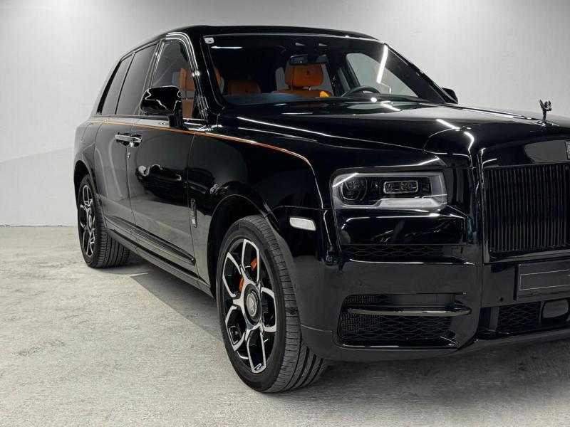 Купить Rolls-Royce Cullinan BLACK BADGE бензин 2024 id-1007740 в Киеве, Фото №[delta]