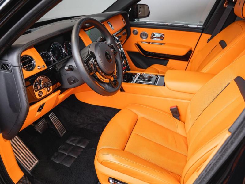 Купить Rolls-Royce Cullinan BLACK BADGE бензин 2024 id-1007740 в Киеве, Фото №[delta]