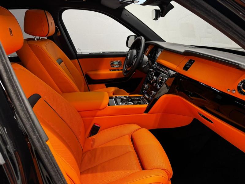 Купить Rolls-Royce Cullinan BLACK BADGE бензин 2024 id-1007740 в Киеве, Фото №[delta]