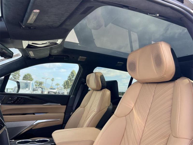 Купить Cadillac Escalade IQ бензин 2025 id-1007748 в Киеве, Фото №[delta]