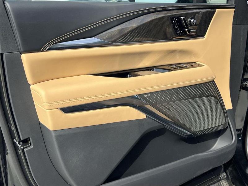 Купить Cadillac Escalade IQ бензин 2025 id-1007748 в Киеве, Фото №[delta]