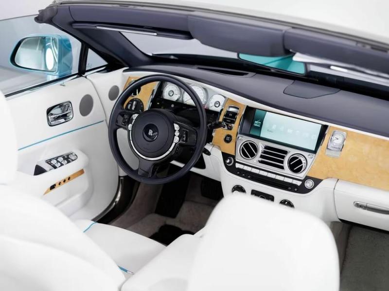 Купить Rolls-Royce Dawn бензин 2016 id-1007761 в Киеве, Фото №[delta]