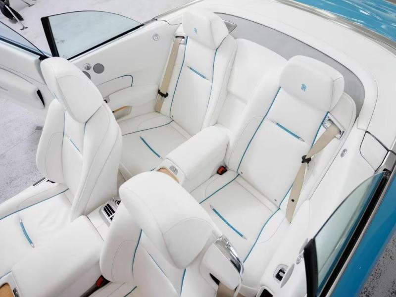 Купить Rolls-Royce Dawn бензин 2016 id-1007761 в Киеве, Фото №[delta]