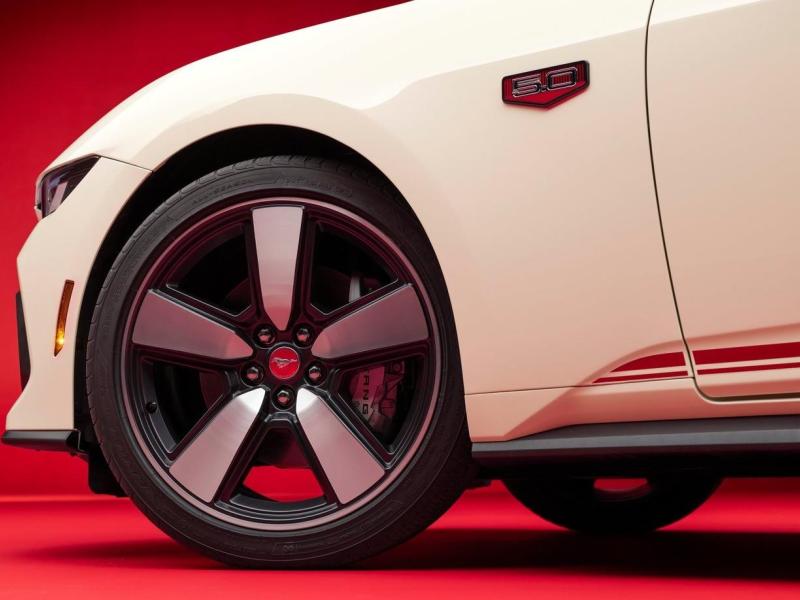 Купить Ford Mustang GT 60th Anniversary Package бензин 2026 id-1007769 в Киеве, Фото №[delta]