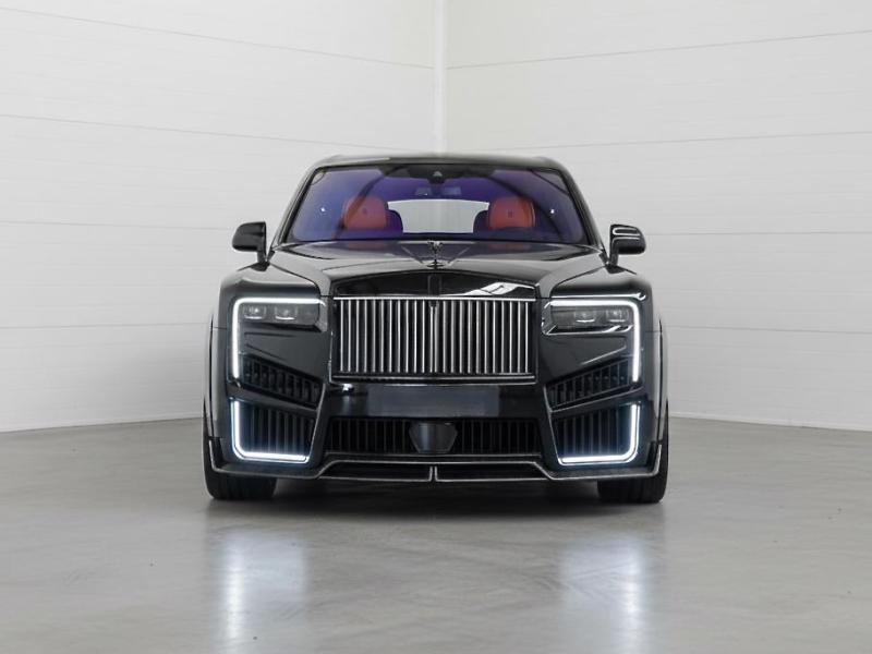 Купить Rolls-Royce Cullinan Black Badge Mansory бензин 2025 id-1007822 в Киеве, Фото №[delta]