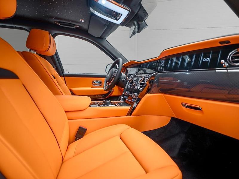 Купить Rolls-Royce Cullinan Black Badge Mansory бензин 2025 id-1007822 в Киеве, Фото №[delta]