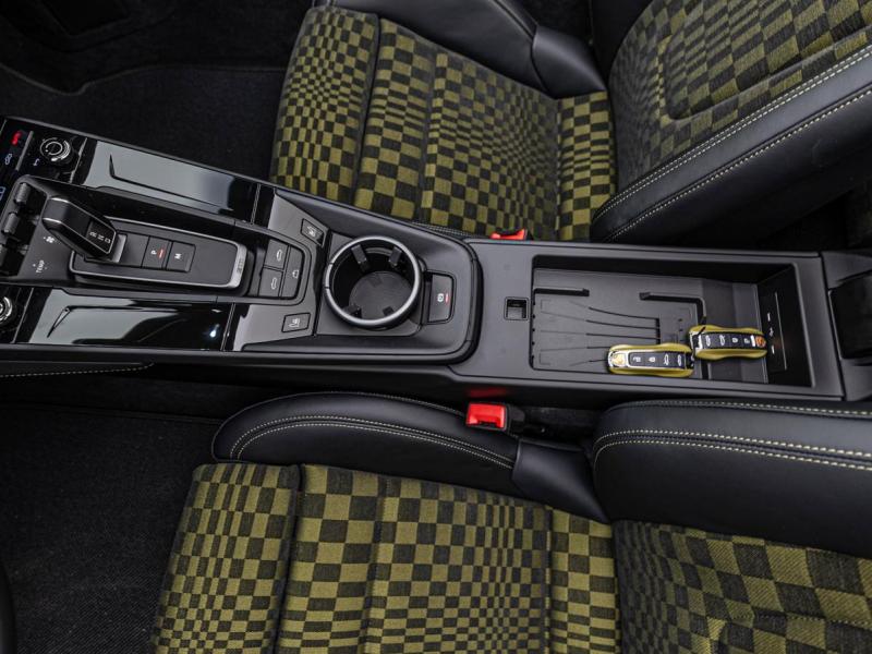 Купить Porsche 992 Spirit 70 гибрид 2025 id-1007826 в Киеве, Фото №[delta]