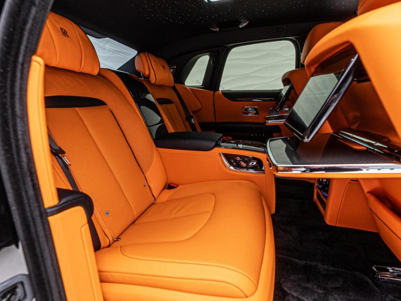 Купить Rolls-Royce Ghost Black Badge бензин 2025 id-1007824 в Киеве, Фото №[delta]