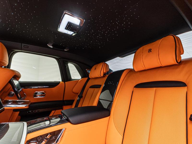 Купить Rolls-Royce Ghost Black Badge бензин 2025 id-1007824 в Киеве, Фото №[delta]