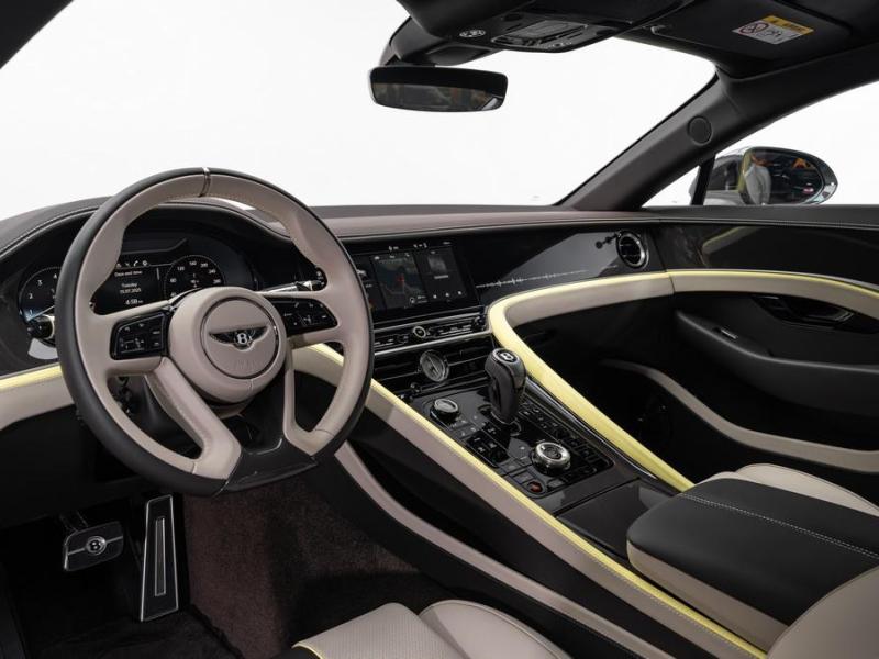 Купить Bentley Batur бензин 2025 id-1007827 в Киеве, Фото №[delta]