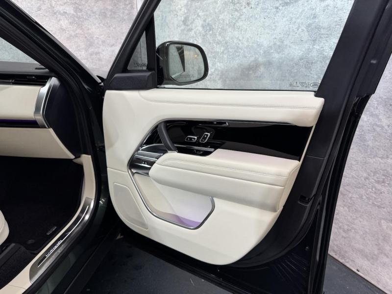 Купить Land-Rover Range-Rover LWB Autoboirgaphy бензин 2023 id-1007840 в Киеве, Фото №[delta]