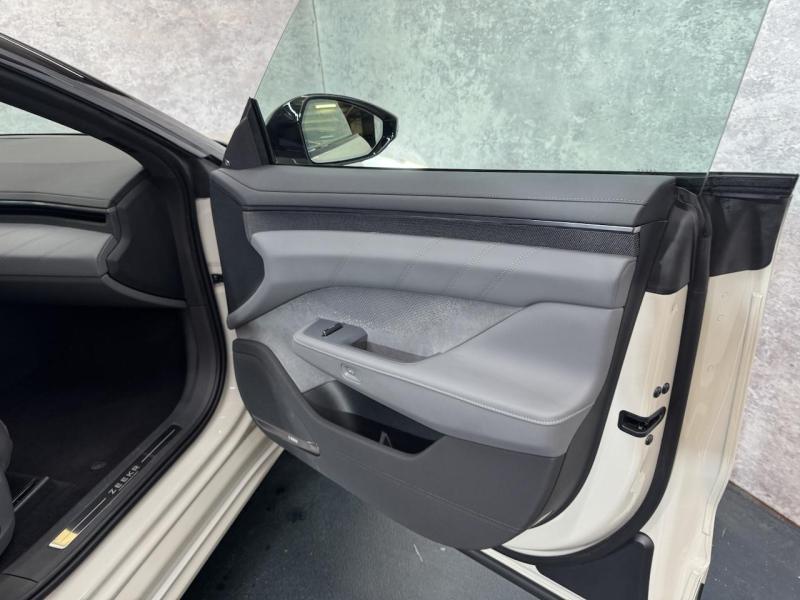 Купить Zeekr 001 электро 2024 id-1007839 в Киеве, Фото №[delta]