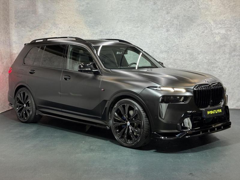 Купить BMW X7 M60i бензин 2022 id-1007847 в Киеве, Фото №[delta]