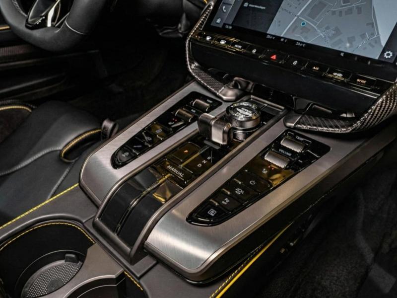 Купить Aston-Martin Vanquish бензин 2025 id-1007855 в Киеве, Фото №[delta]